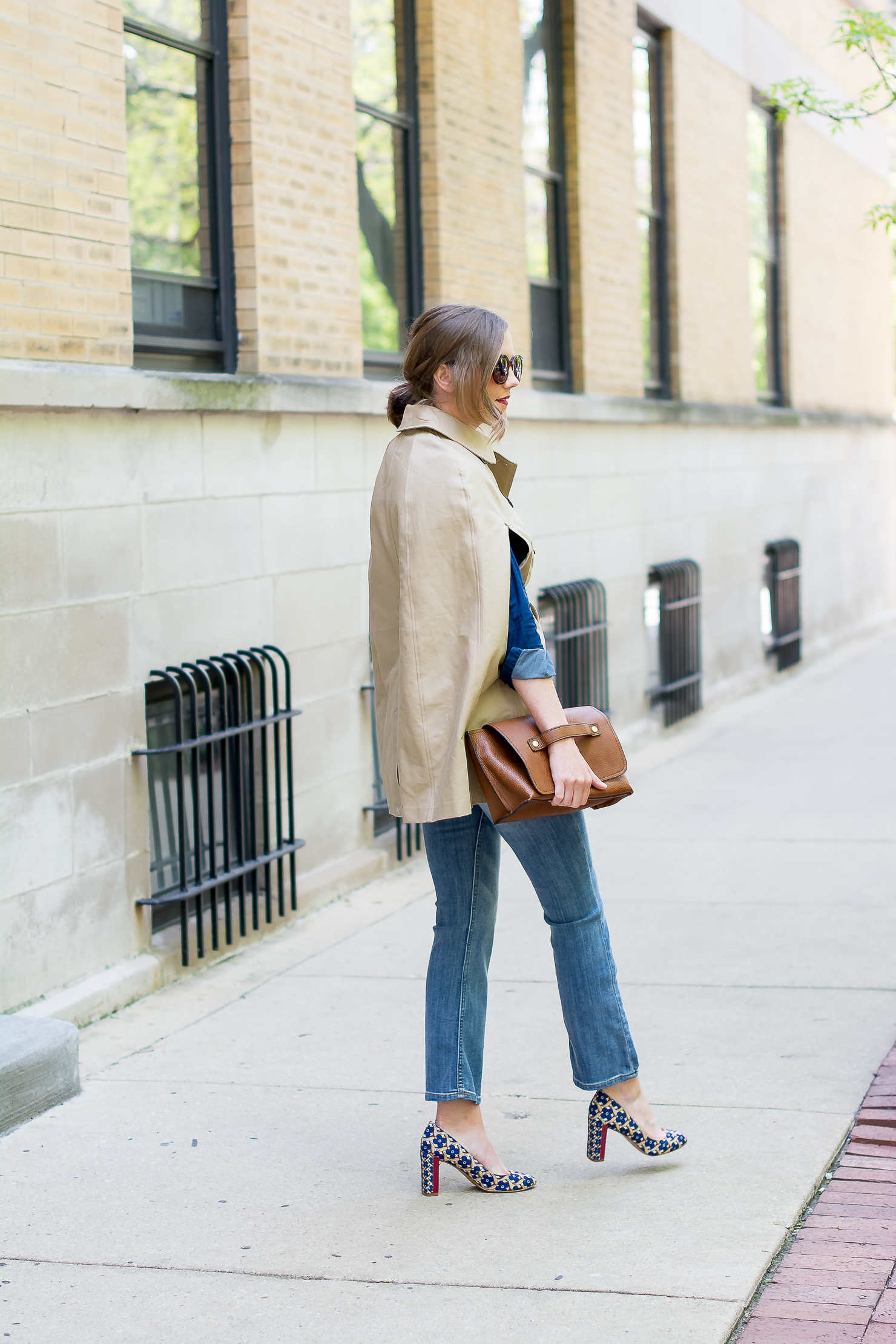 jcrew-cape-trench-dark-blue-chambray-hm-kick-flare-jeans-nine-west-printed-round-toe-pumps-zara-clutch-21