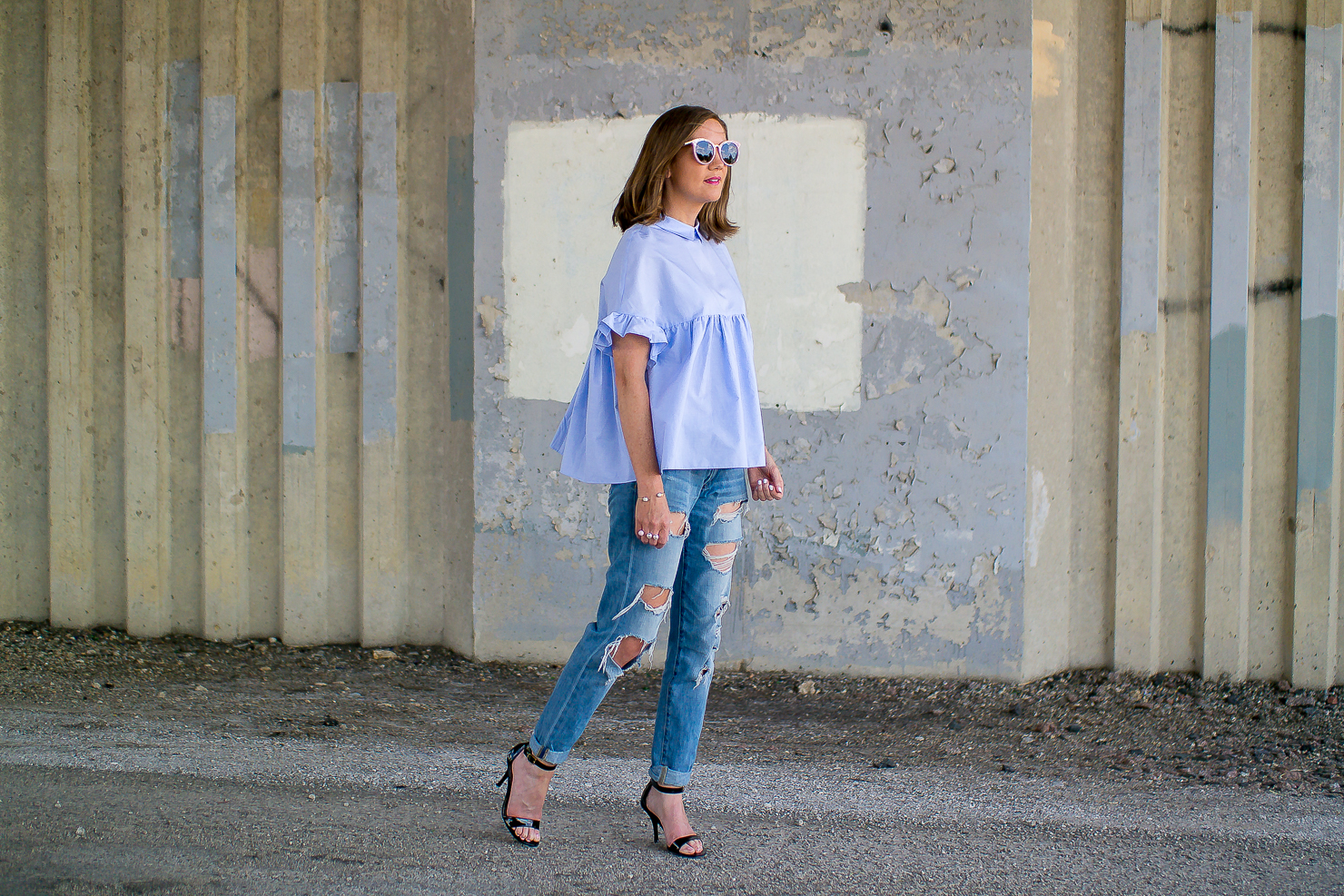 zara-blue--ruffle-sleeve-ties-back-top-distressed-boyfriend-jeans-pink-sunglasses-pearl-2-finger-ring-happiness-boutique-marble-bracelet