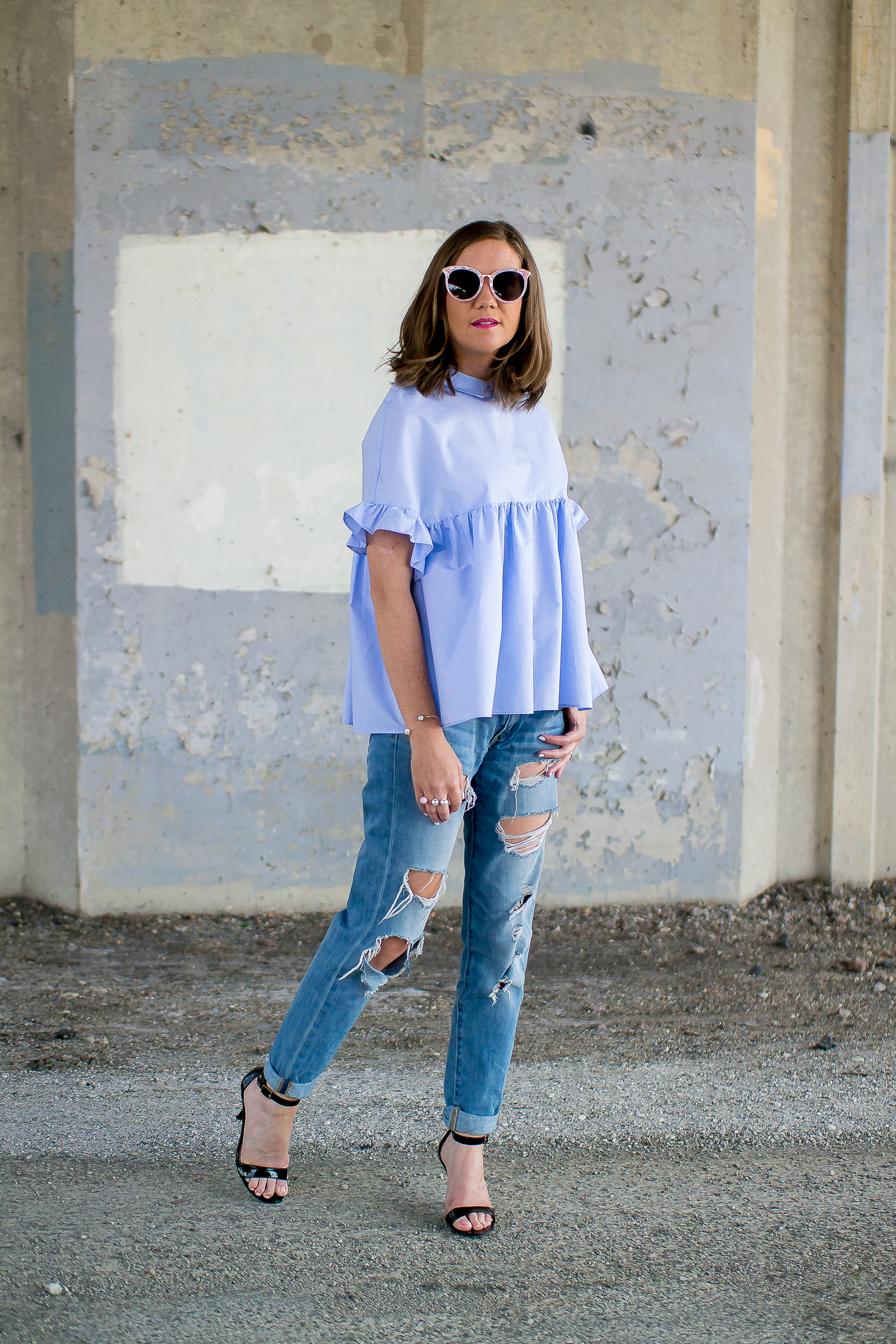 zara-blue--ruffle-sleeve-ties-back-top-distressed-boyfriend-jeans-pink-sunglasses-pearl-2-finger-ring-happiness-boutique-marble-bracelet