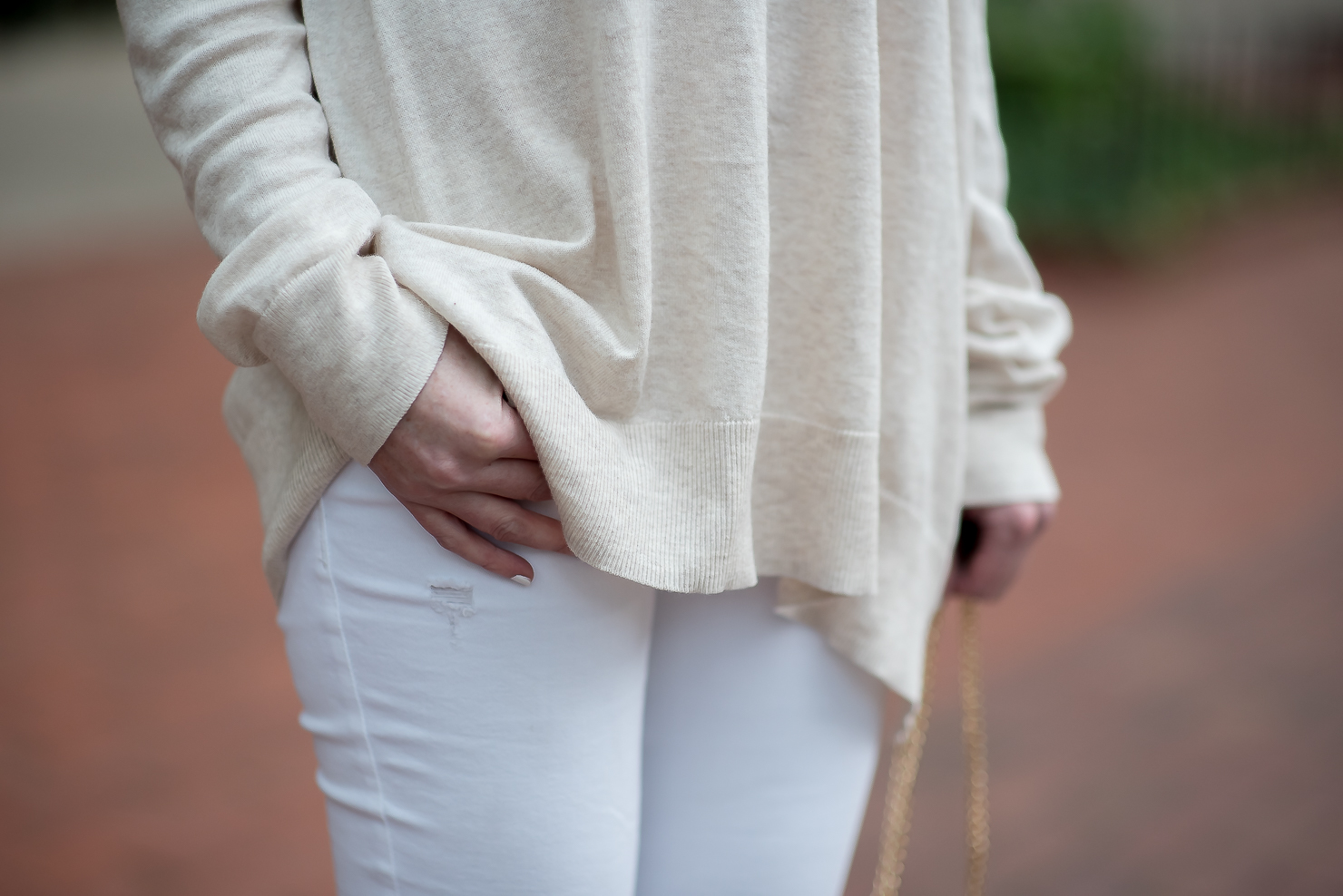 summer-neutrals-how-to-wear-white-and-cream-together-chloe-dupe