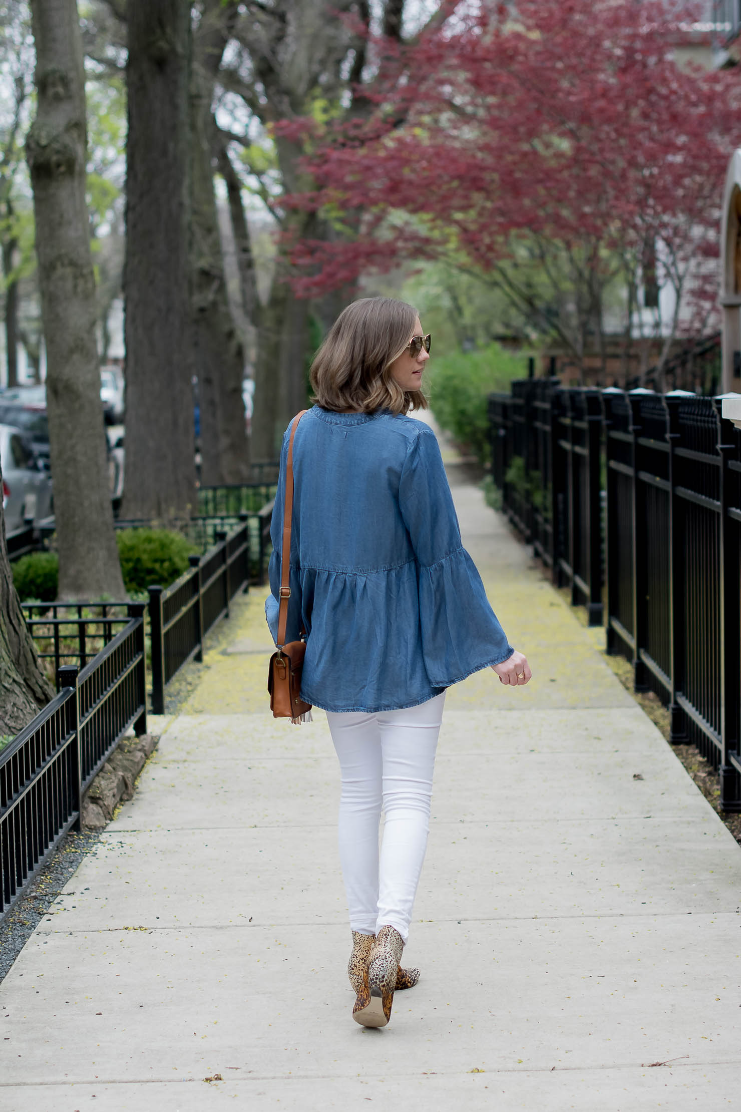 transitioning-white-jeans-for-fall-hm-denim-bell-sleeve-top-matisse-leopard-booties-metallic-bag-tassel-charms-11