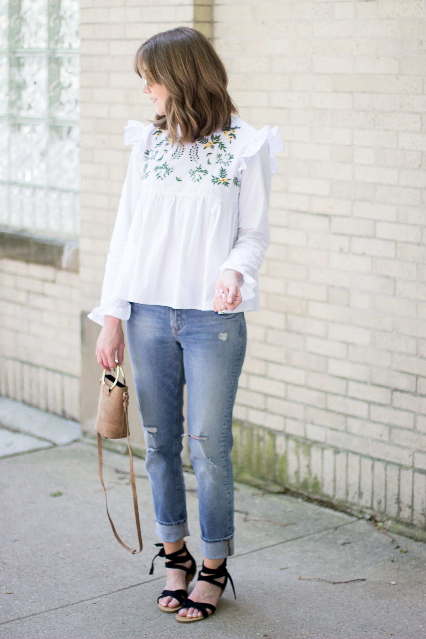 the embroidered blouse you need for summer, casual summer outfit, trying the embroidery trend