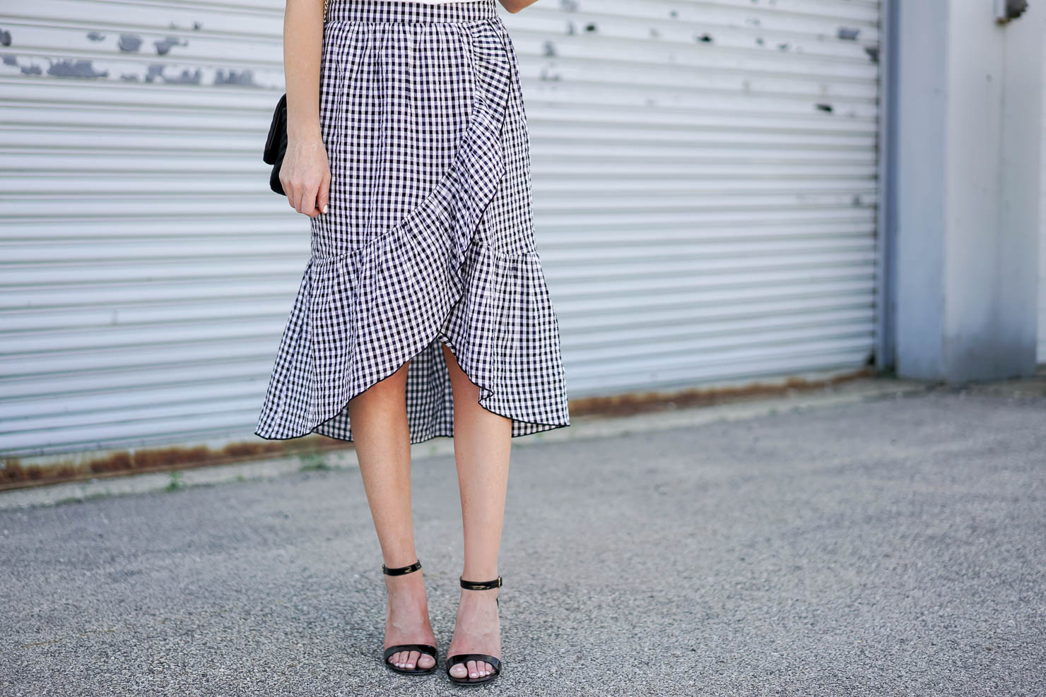 Parisian chic, gingham ruffled midi skirt, la femme tee easy, parisian inspired outfit, how to dress like a french girl, black and white gingham midi skirt