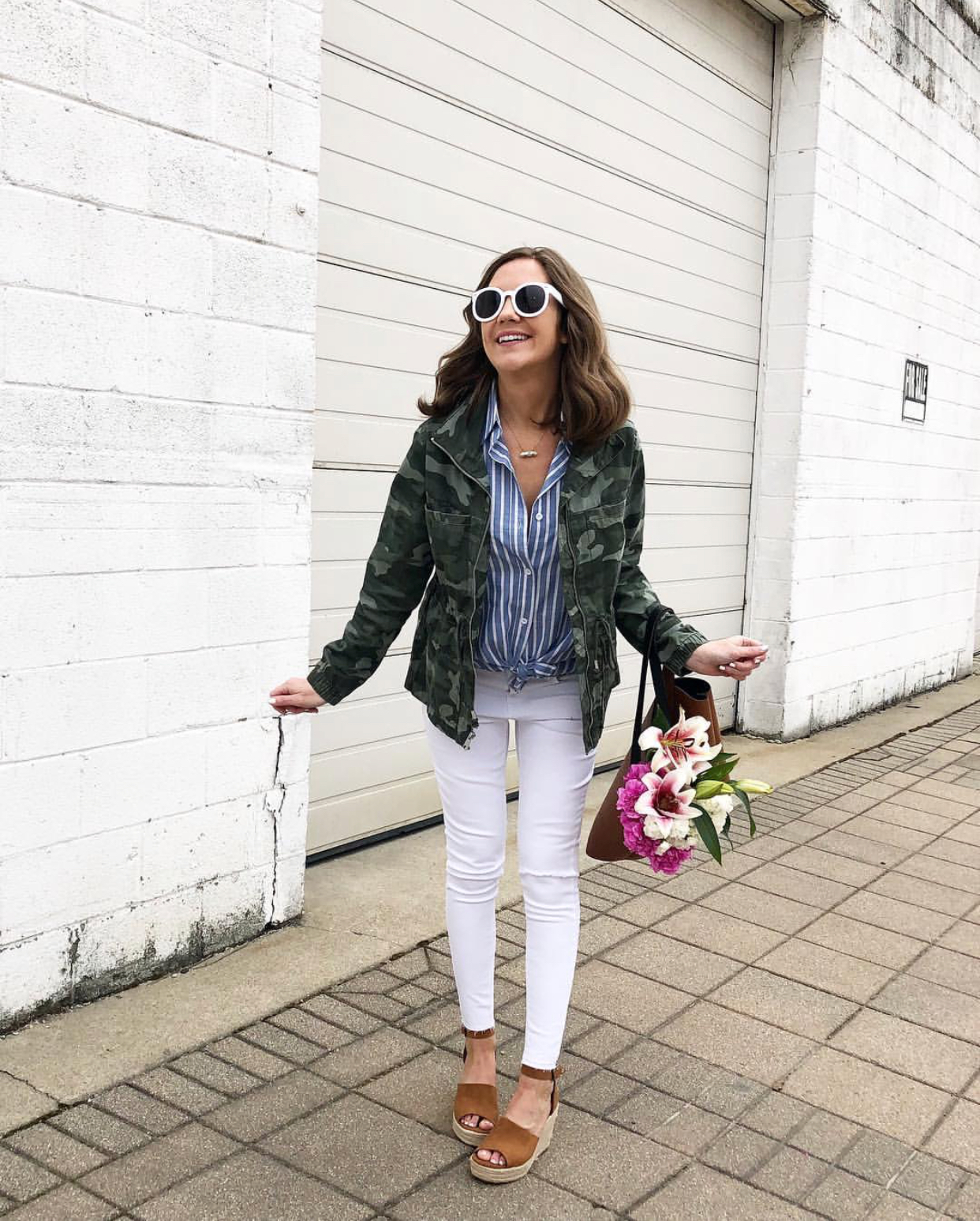 easy everyday outfits, camo and stripes outfit, old navy camo utility jacket