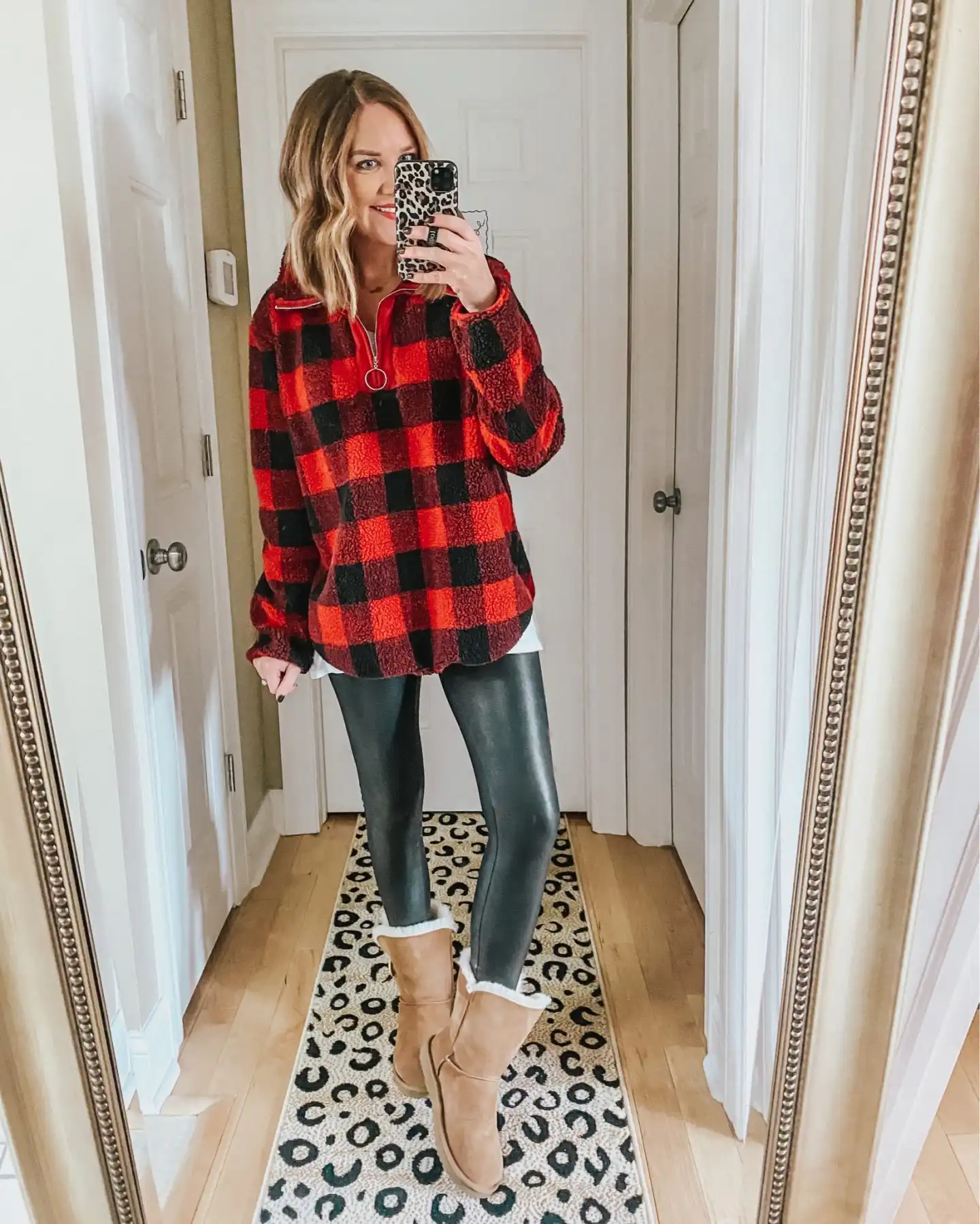 styling-leggings-for-winter-Ugg-boots-outfit