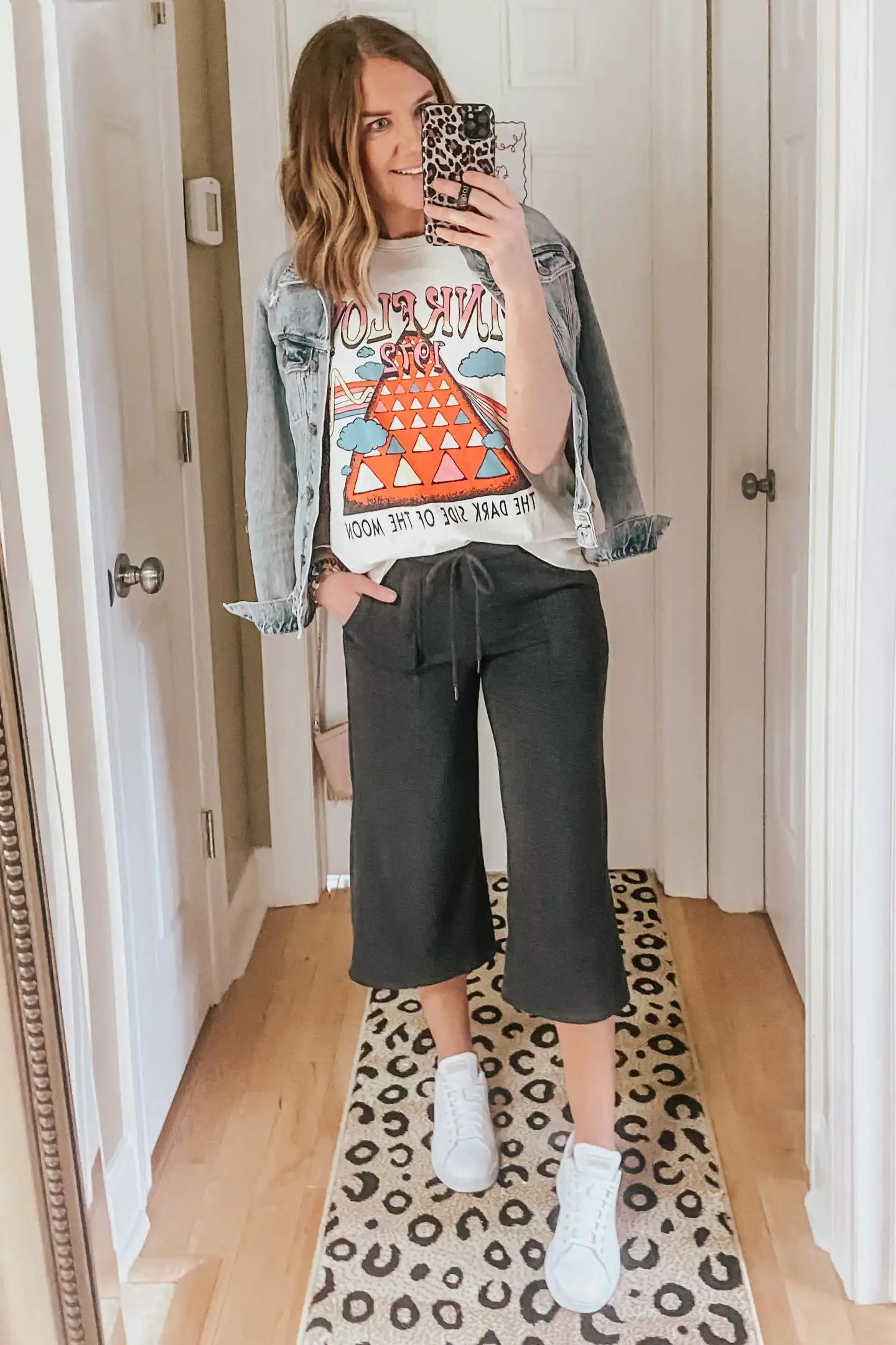 wide leg cropped joggers, graphic tee